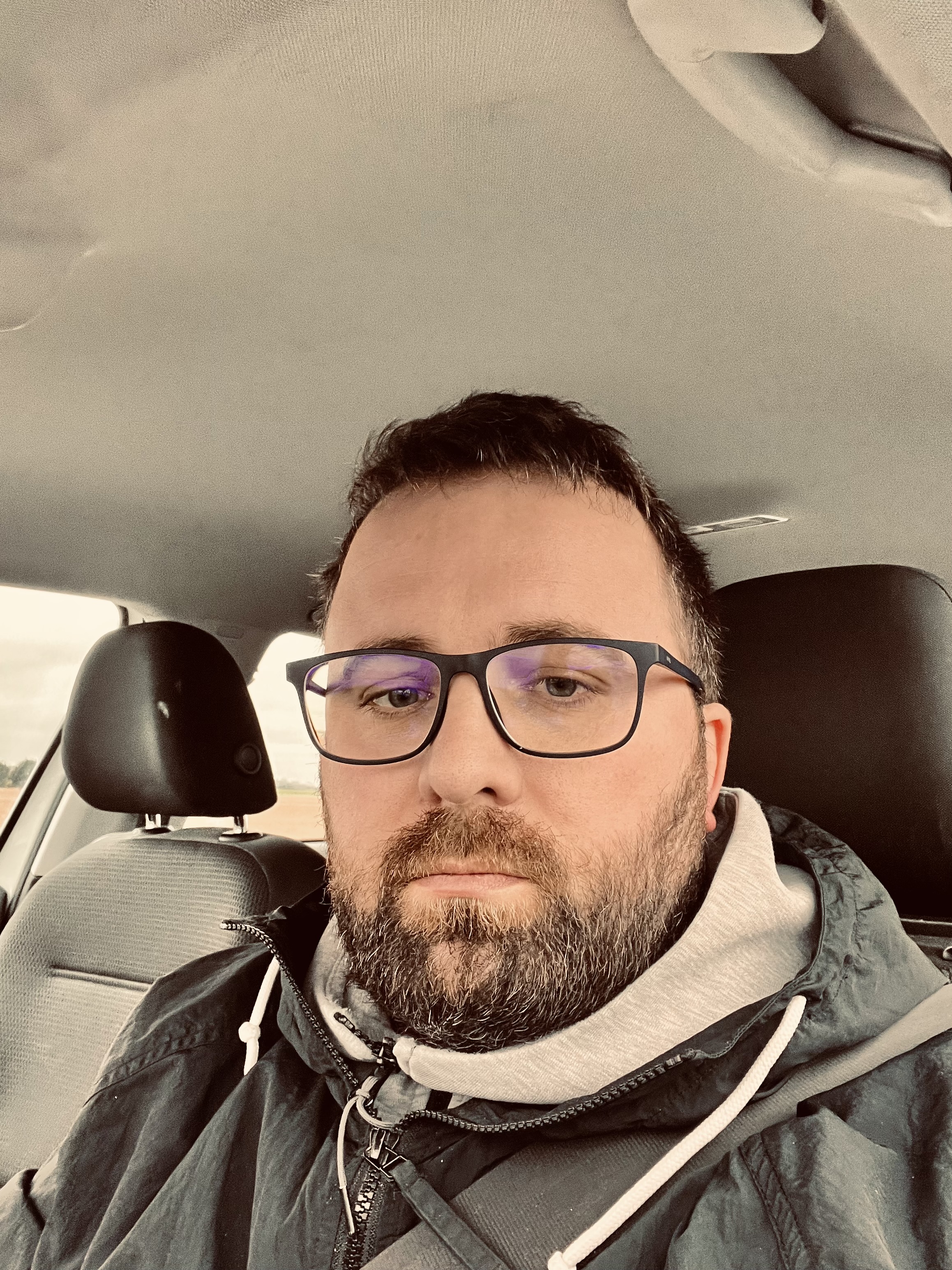 Erhan E.